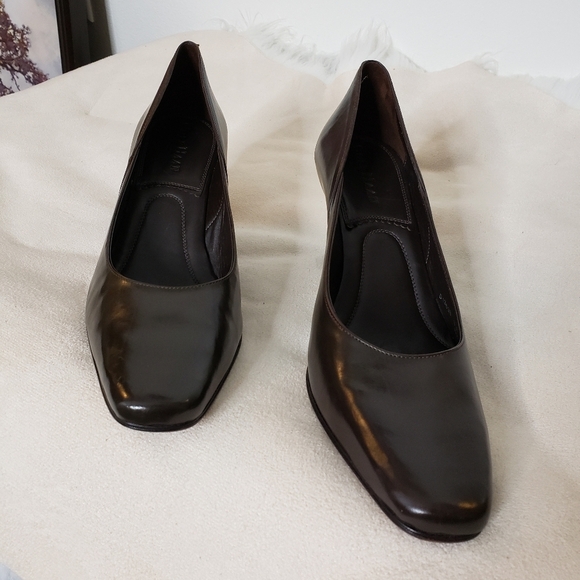 Vintage Cole Haan Leather Dark Brown Walking Heels Pristine Designer Luxury - Picture 5 of 13